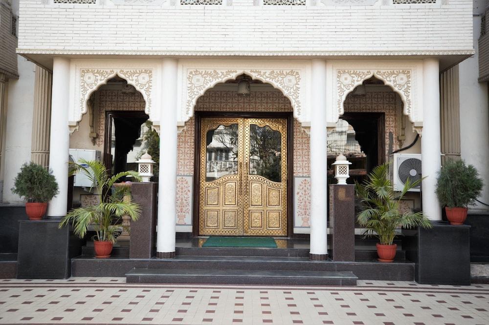 Nahargarh Haveli-Near Train Station Metro Hotel Dzsaipur Kültér fotó