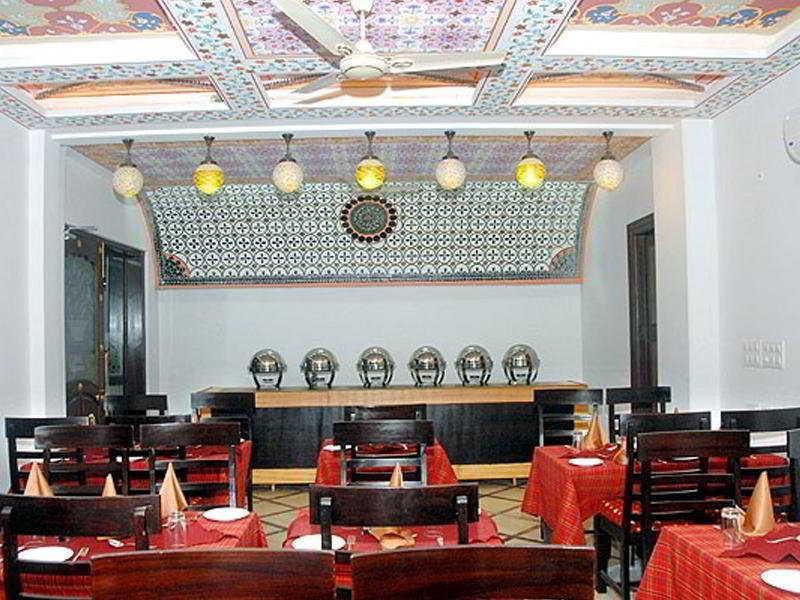 Nahargarh Haveli-Near Train Station Metro Hotel Dzsaipur Kültér fotó
