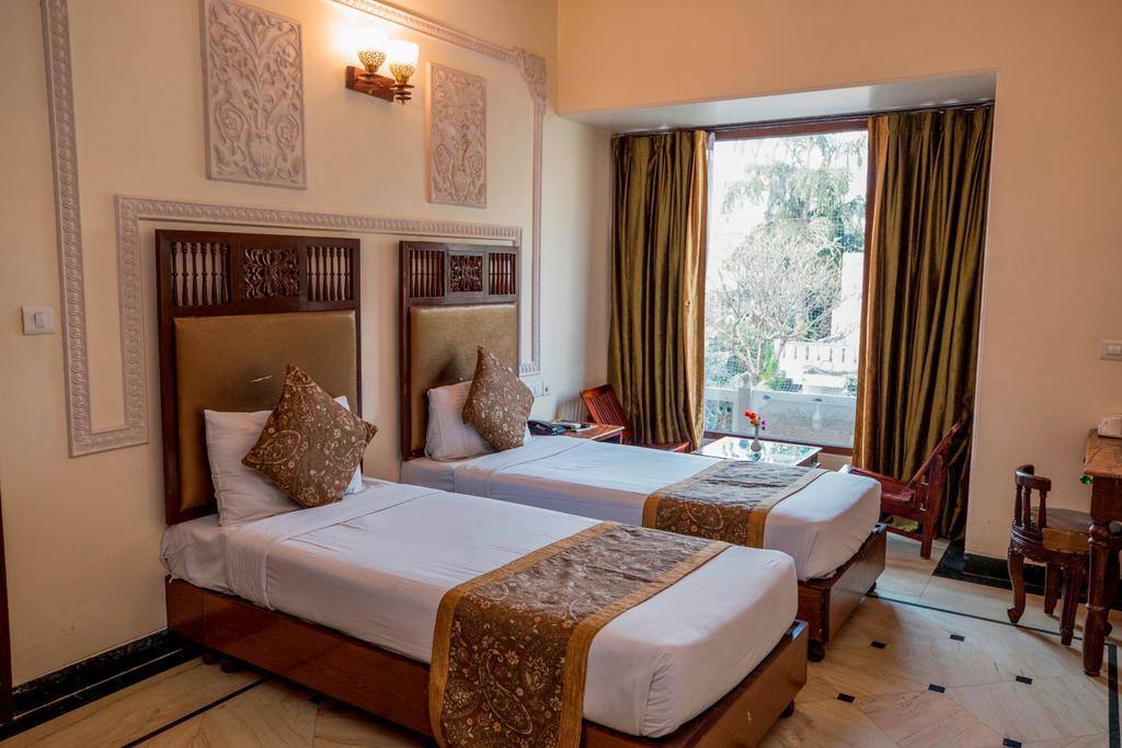 Nahargarh Haveli-Near Train Station Metro Hotel Dzsaipur Kültér fotó