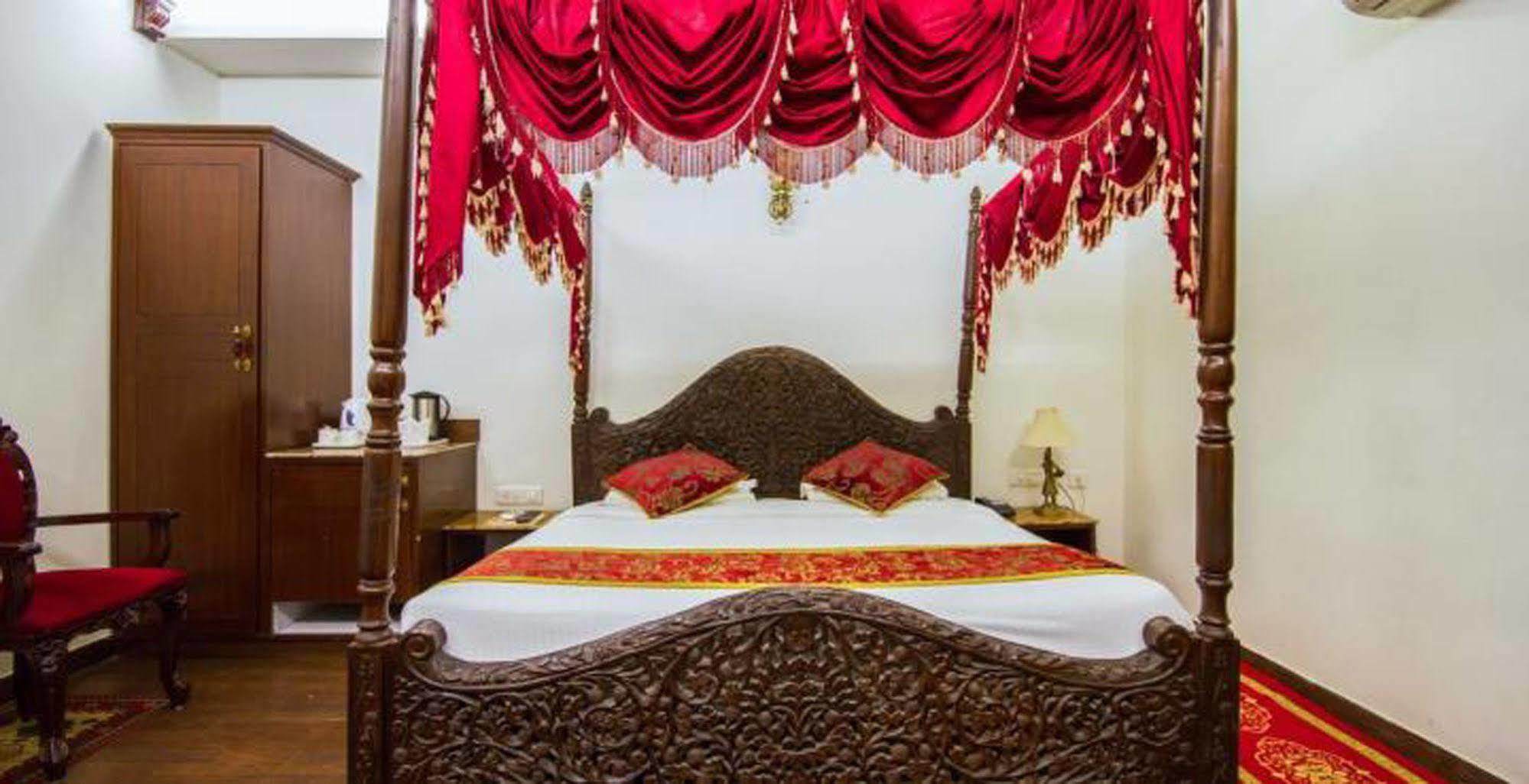 Nahargarh Haveli-Near Train Station Metro Hotel Dzsaipur Kültér fotó