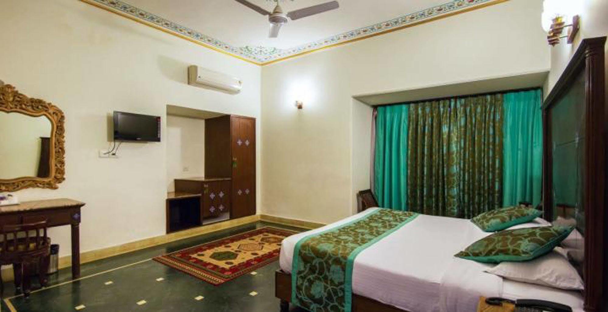 Nahargarh Haveli-Near Train Station Metro Hotel Dzsaipur Kültér fotó