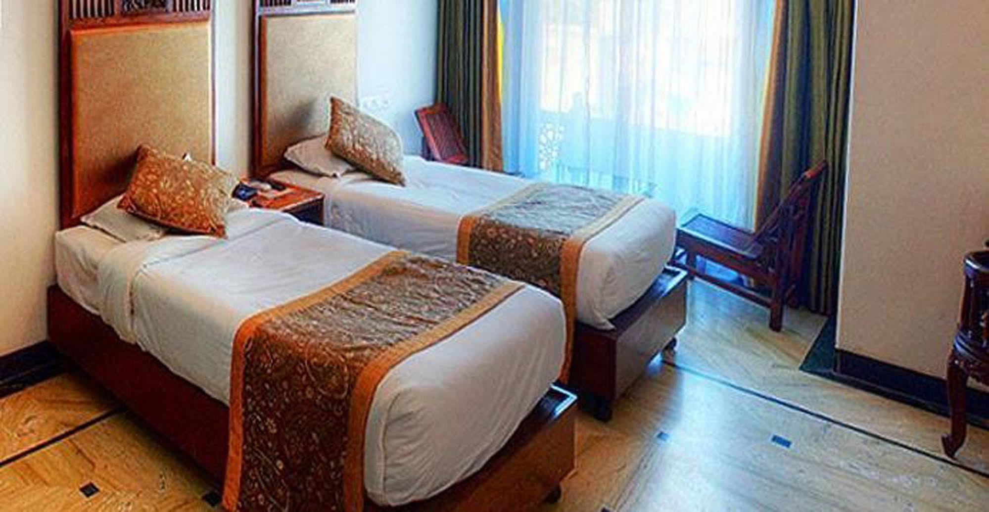 Nahargarh Haveli-Near Train Station Metro Hotel Dzsaipur Kültér fotó
