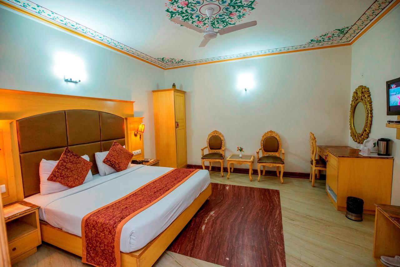 Nahargarh Haveli-Near Train Station Metro Hotel Dzsaipur Kültér fotó
