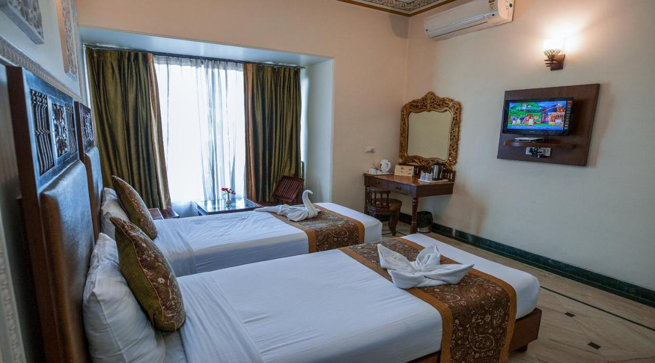 Nahargarh Haveli-Near Train Station Metro Hotel Dzsaipur Kültér fotó