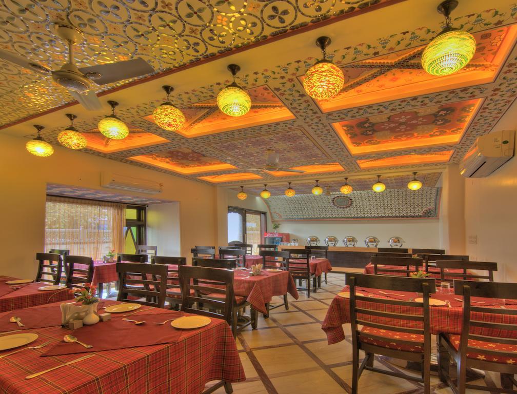 Nahargarh Haveli-Near Train Station Metro Hotel Dzsaipur Kültér fotó